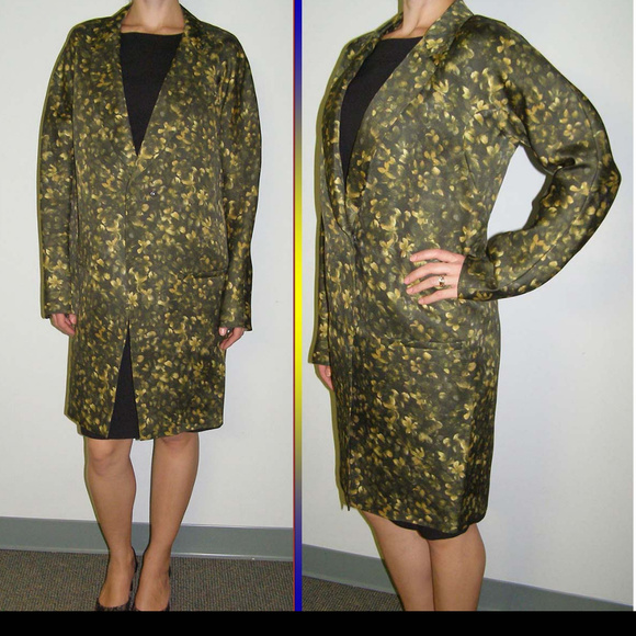 💚💛 New $2k VERA WANG Runway silk coat size 6 - Picture 2 of 8